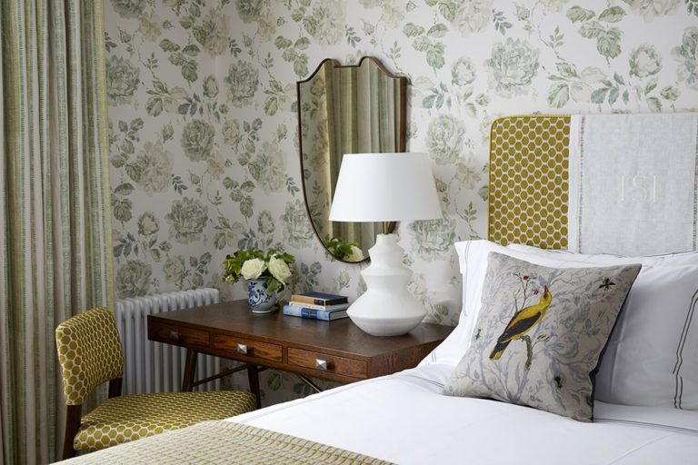 Star Inn - Green Room